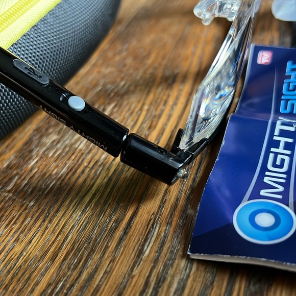 Two Pair Mighty Sight LED Magnifying Glasses - Picture 4 of 12